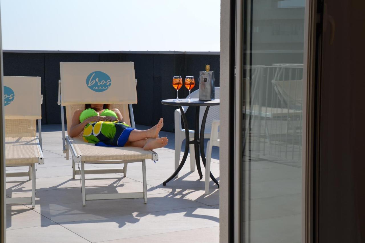 Hotel Villa Del Parco Rimini Buitenkant foto